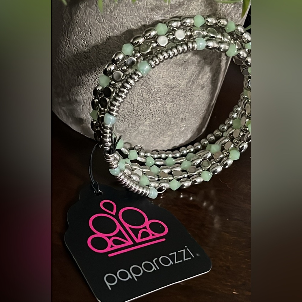 Paparazzi -Malibu Mojito Green- Expandable Bracelet 🌿🆕🌿